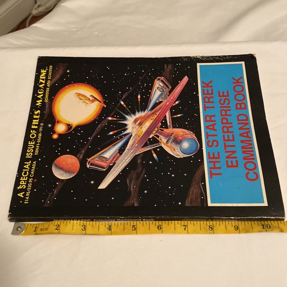 Star Trek Enterprise Command Book - Picture 12 of 14